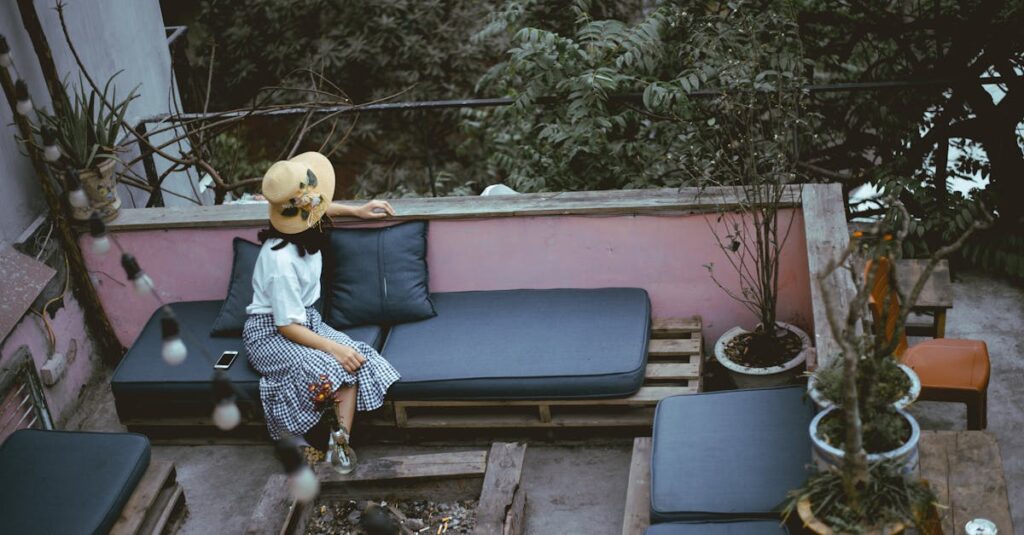 Découvrez le salon de jardin idéal pour profiter de votre extérieur toute l’année découvrez notre gamme de meubles d'extérieur alliant confort et style, parfaits pour embellir votre jardin ou votre terrasse. profitez de moments de détente en plein air avec des mobiliers résistants et élégants, conçus pour s'harmoniser avec votre espace extérieur.