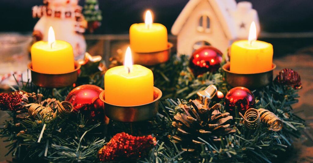 Des décorations de Noël tendance à petit prix : 10 idées pour un shopping inspirant découvrez notre sélection de décorations de noël abordables qui apporteront magie et chaleur à vos fêtes sans faire exploser votre budget. transformez votre maison en un havre de fête avec des décorations élégantes et économiques.