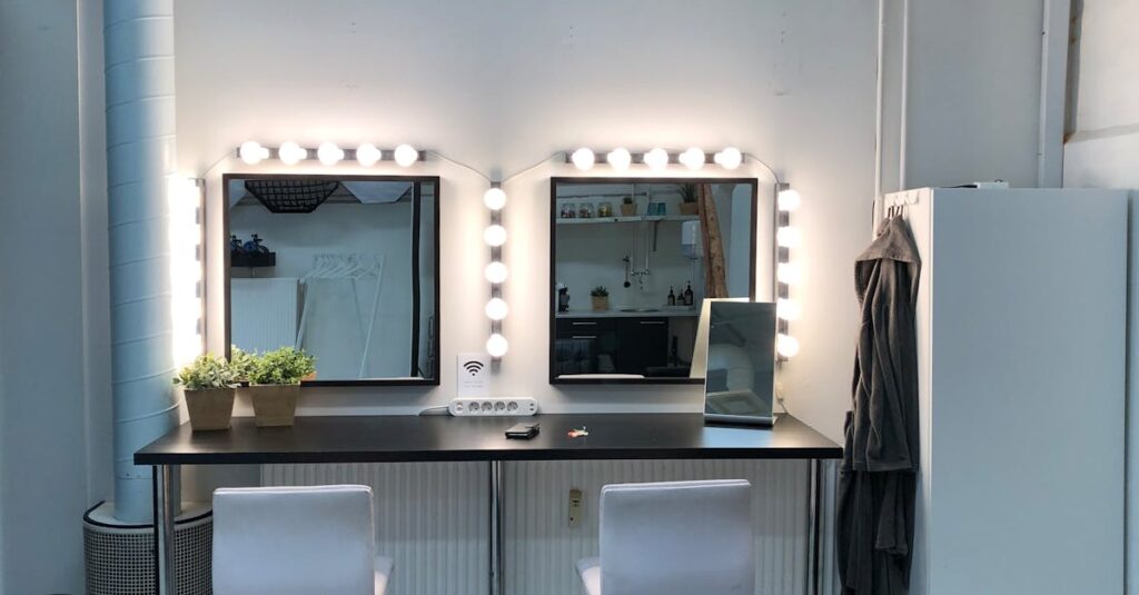 découvrez notre élégant bar cabinet, idéal pour organiser et mettre en valeur vos bouteilles et accessoires de bar. parfait pour les amateurs de cocktails, ce meuble associe style et fonctionnalité pour sublimer votre intérieur.