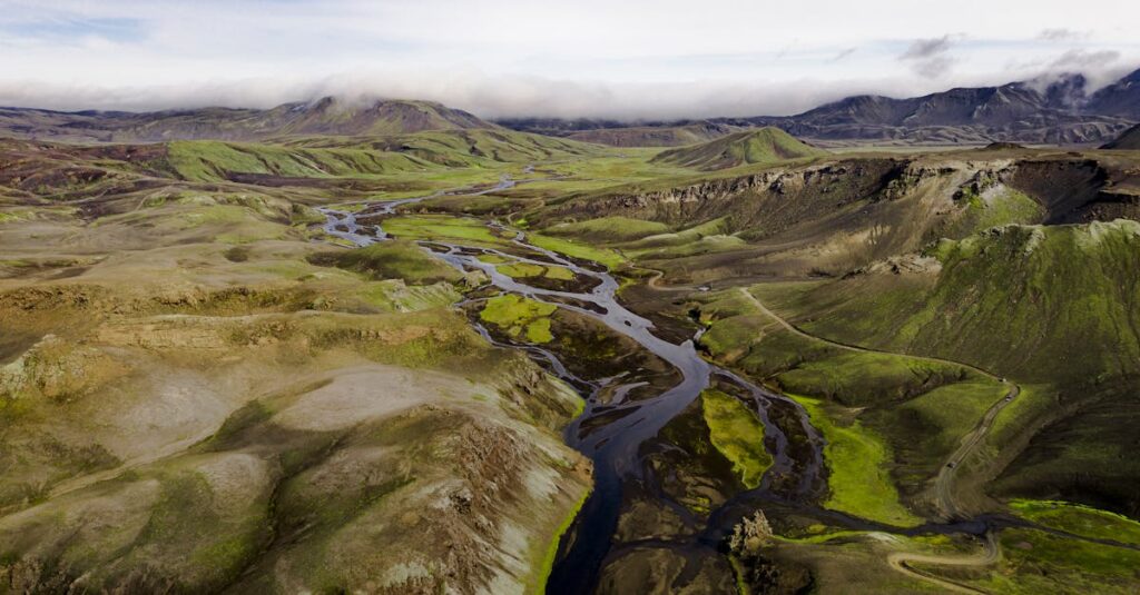 découvrez un monde d'aventures en plein air avec notre sélection d'activités et d'équipements outdoor. que vous soyez amateur de randonnée, de camping ou d'escalade, trouvez tout ce dont vous avez besoin pour profiter de la nature et vivre des expériences inoubliables.
