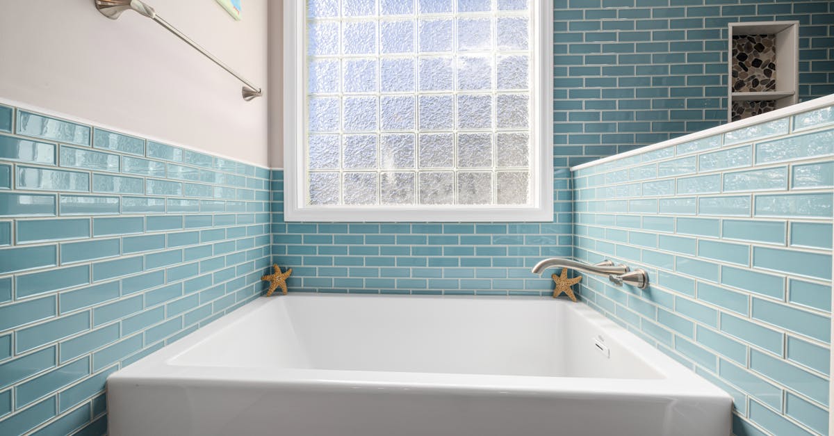 découvrez nos conseils et astuces pour réussir la rénovation de votre salle de bains. transformez cet espace en un lieu moderne et fonctionnel, alliant confort et esthétisme. suivez nos recommandations pour choisir les matériaux, la décoration et l'agencement optimal.