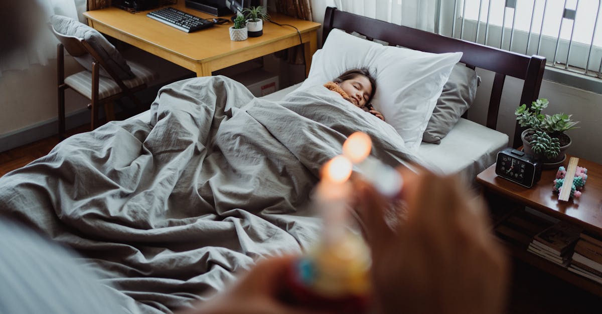 découvrez comment choisir les couleurs parfaites pour votre chambre à coucher. transformez votre espace en un havre de paix avec nos conseils sur la sélection des teintes idéales pour favoriser le bien-être et l'harmonie.
