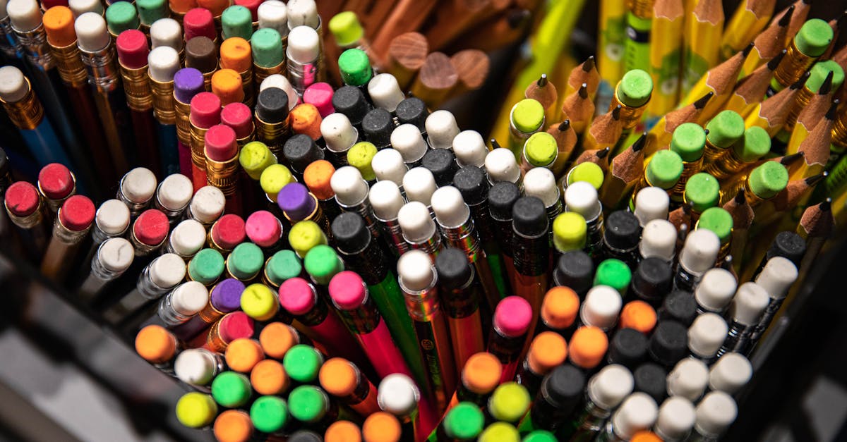 découvrez des combinaisons de couleurs inspirantes pour sublimer vos projets de design, votre décoration intérieure ou votre style personnel. trouvez l'harmonie parfaite entre les teintes et laissez libre cours à votre créativité !