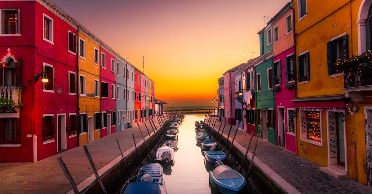 découvrez l'univers fascinant des couleurs : leur signification, leur impact sur nos émotions et leur utilisation dans l'art et le design. explorez comment les couleurs enrichissent notre quotidien et éveillent notre créativité.