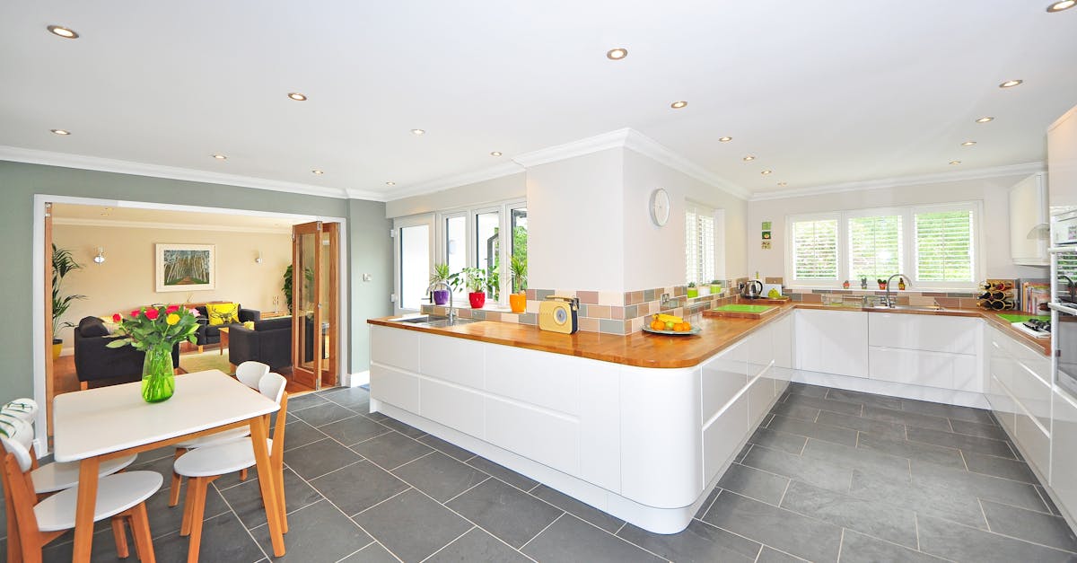 découvrez notre sélection de revêtements de sol de haute qualité, adaptés à tous les styles et budgets. que vous cherchiez du parquet, du carrelage ou des solutions écologiques, nous avons ce qu'il vous faut pour transformer votre intérieur avec style et confort.