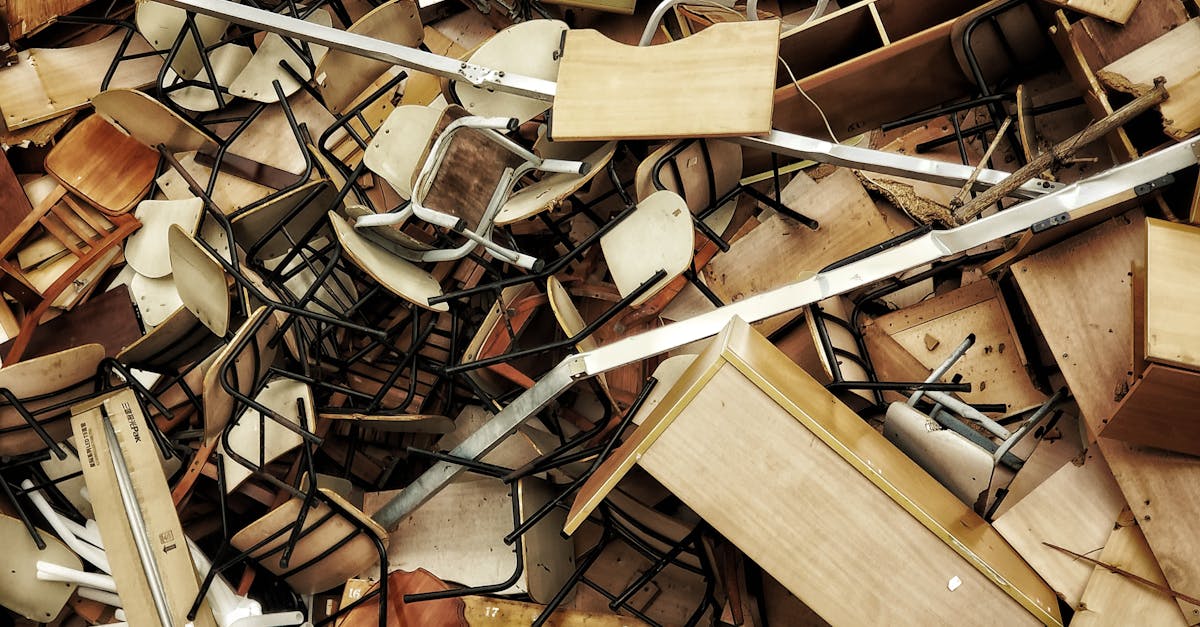 découvrez l'art du upcycling de meubles : transformez vos anciens meubles en pièces uniques et originales tout en respectant l'environnement. économisez tout en embellissant votre intérieur avec des créations personnalisées.