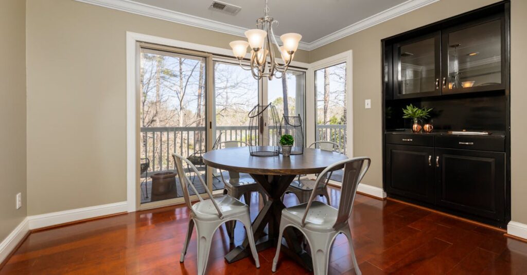 découvrez le meilleur revêtement de sol pour votre balcon. transformez votre espace extérieur en un lieu chaleureux et accueillant grâce à notre sélection de matériaux durables et esthétiques. que vous optiez pour du bois, des dalles en composite ou des carreaux, trouvez le sol parfait pour votre balcon et profitez des beaux jours en toute sérénité.