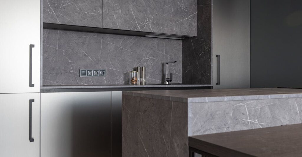 La cuisine grise : une palette inspirante pour réinventer votre espace découvrez notre cuisine grise moderne, alliant élégance et fonctionnalité. apportez une touche contemporaine à votre intérieur avec des matériaux de qualité et un design innovant pour une expérience culinaire unique.