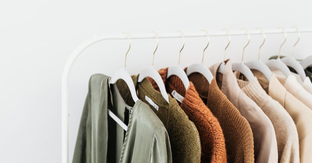 Optimiser votre dressing pas cher : astuces sur mesure avec Ikea, Leroy Merlin et Castorama optimisez votre garde-robe avec nos conseils pratiques et tendances mode. apprenez à sélectionner, organiser et combiner vos vêtements pour un style impeccable au quotidien.