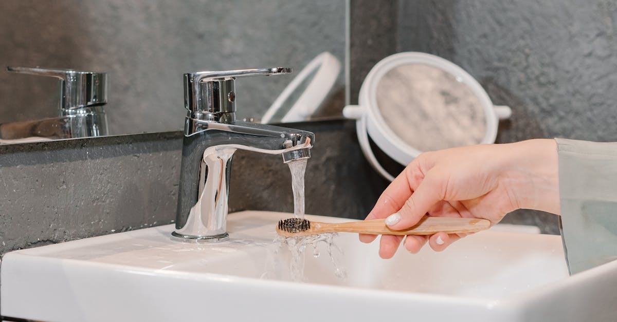 découvrez notre sélection de robinetteries de salle de bain alliant style et fonctionnalité. trouvez le robinet idéal pour moderniser votre espace tout en bénéficiant de performances optimales.