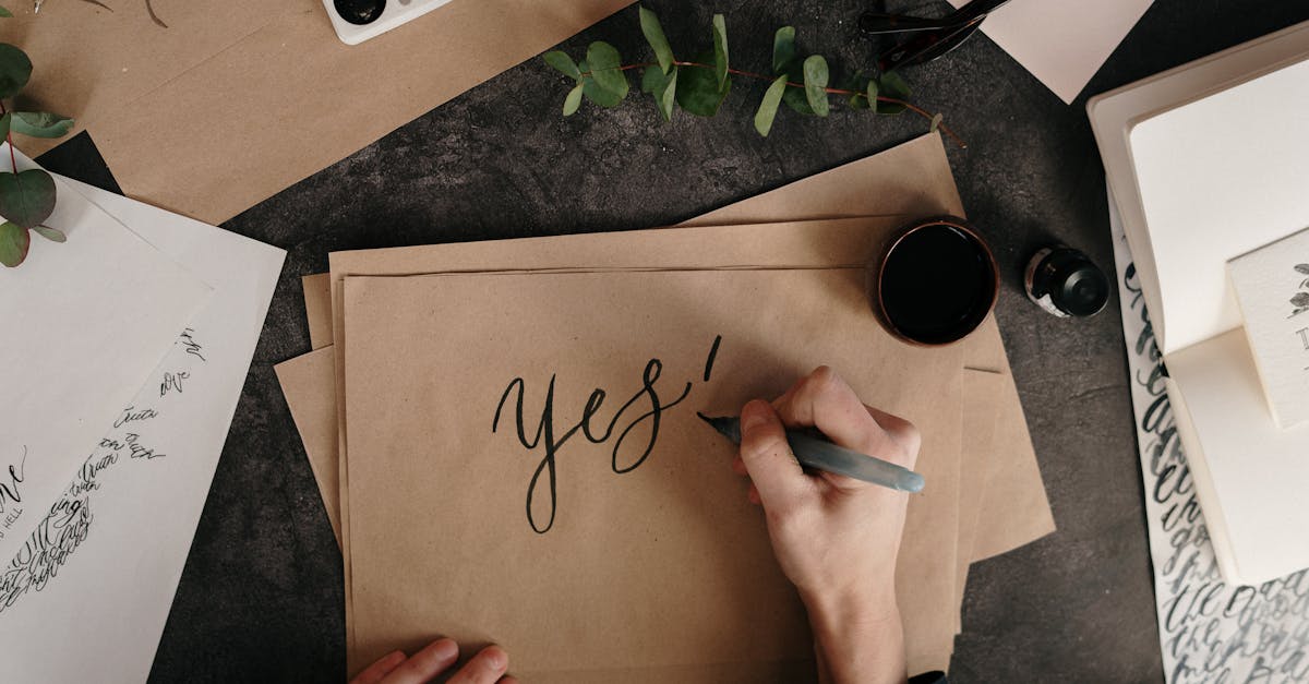 découvrez notre collection de cartes de vœux uniques et personnalisables pour toutes les occasions. exprimez vos sentiments avec style grâce à nos designs créatifs et touchants, parfaits pour faire plaisir à vos proches.