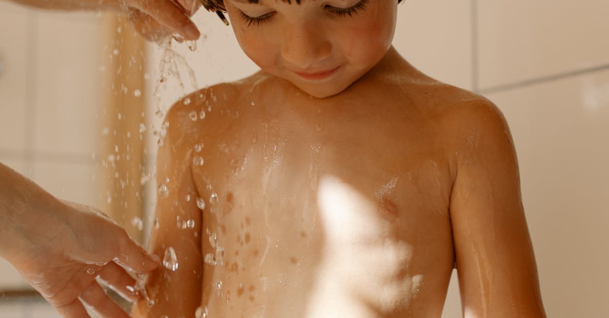 découvrez nos astuces et conseils pour nettoyer efficacement votre douche. transformez cet espace en un lieu de détente éclatant grâce à des techniques simples et des produits adaptés.