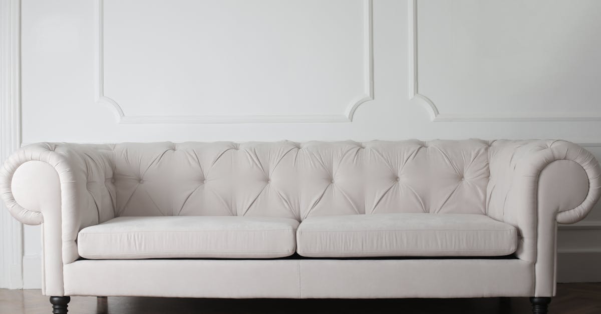 découvrez l'art de l'upholsterie avec nos conseils et techniques pour personnaliser vos meubles. apprenez à choisir les tissus, à restaurer les sièges et à donner une nouvelle vie à votre intérieur grâce à des projets créatifs et inspirants.