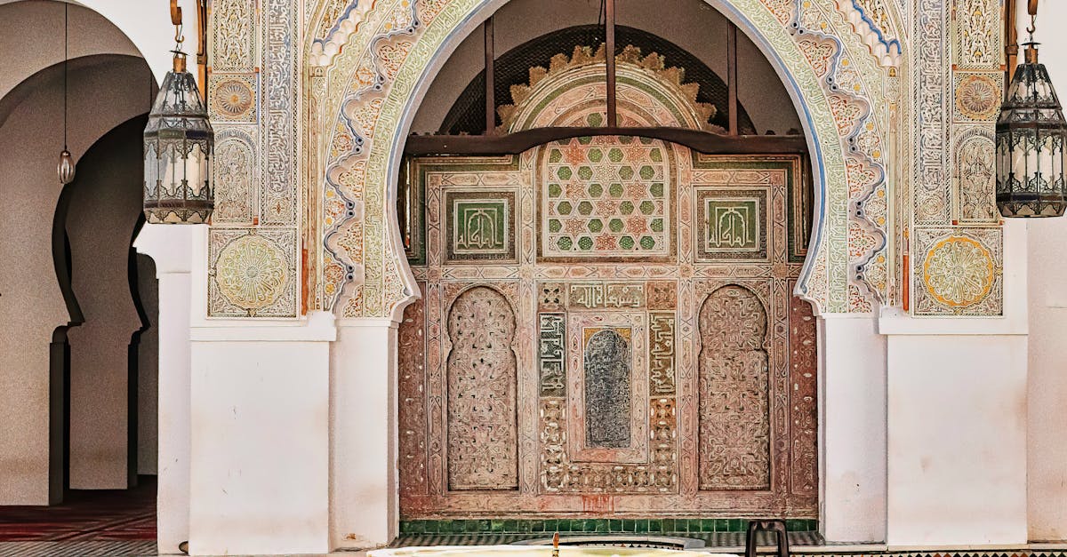 découvrez le zellige, cet art ancestral du carrelage marocain, caractérisé par ses motifs géométriques et ses couleurs vibrant. transformez votre intérieur avec ces carreaux faits à la main qui apportent une touche d'élégance et d'authenticité à vos espaces.