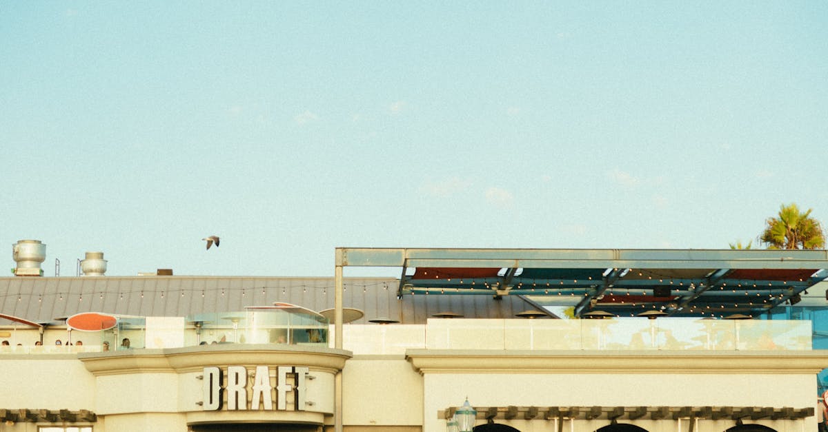 découvrez nos idées et conseils pour la création d'une terrasse en béton durable et esthétique. transformez votre espace extérieur en un lieu convivial et moderne avec nos astuces sur le choix des matériaux et l'aménagement.