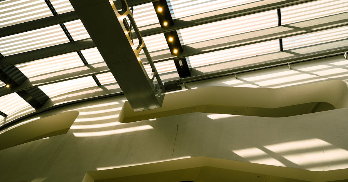 découvrez les facteurs influençant le coût de construction, des matériaux aux mains-d'œuvre, pour vous aider à planifier votre projet efficacement.