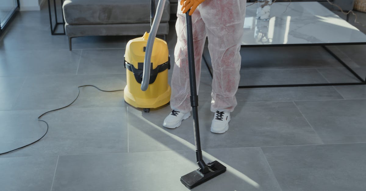 découvrez notre large gamme d'équipements de protection individuelle (epi) conçus pour assurer votre sécurité au travail. que ce soit pour des activités industrielles, médicales ou en plein air, nos produits allient confort et efficacité pour prévenir les risques et protéger votre santé.