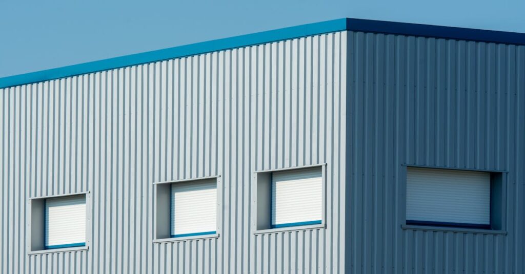 découvrez les panneaux sandwich, une solution innovante pour l'isolation et la construction. alliant légèreté et performance, ces panneaux sont idéaux pour des projets résidentiels et commerciaux. optez pour l'efficacité énergétique et la durabilité avec nos produits de haute qualité.