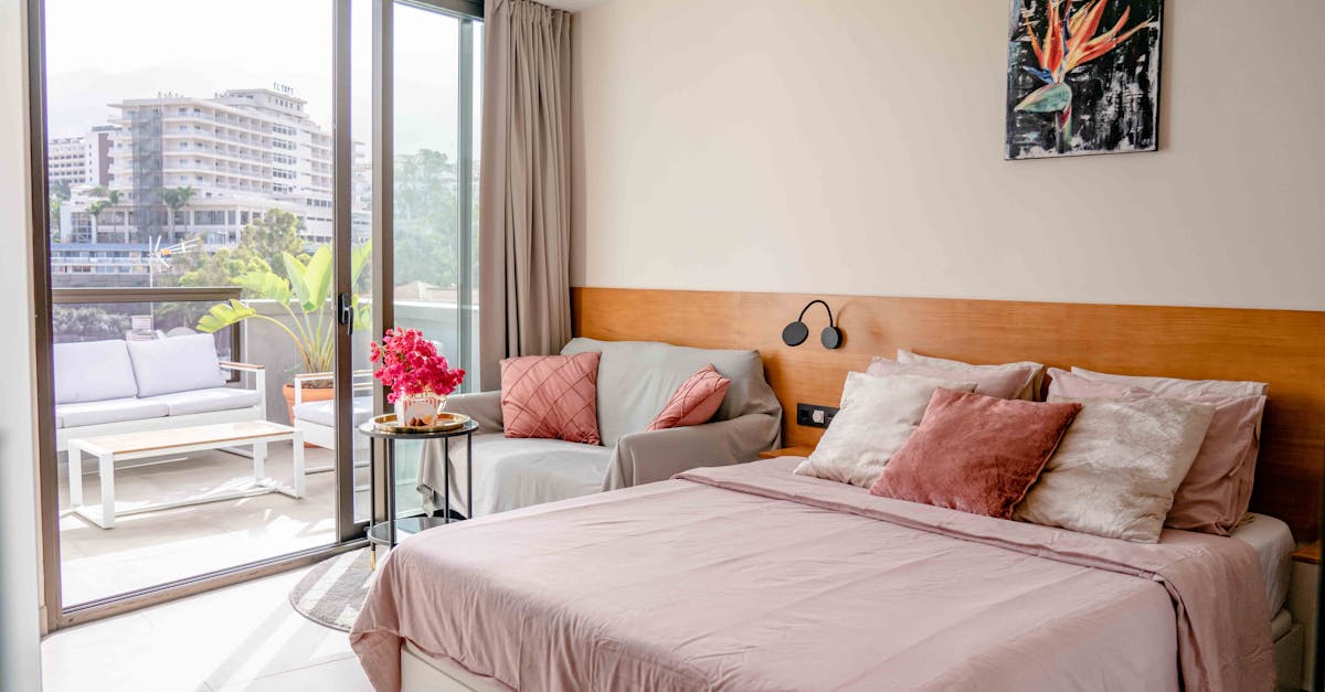 découvrez nos conseils et techniques pour la peinture de balcons, afin de revitaliser votre espace extérieur avec style. apprenez à choisir les bonnes couleurs, matériaux et finitions pour transformer votre balcon en un endroit agréable et accueillant.