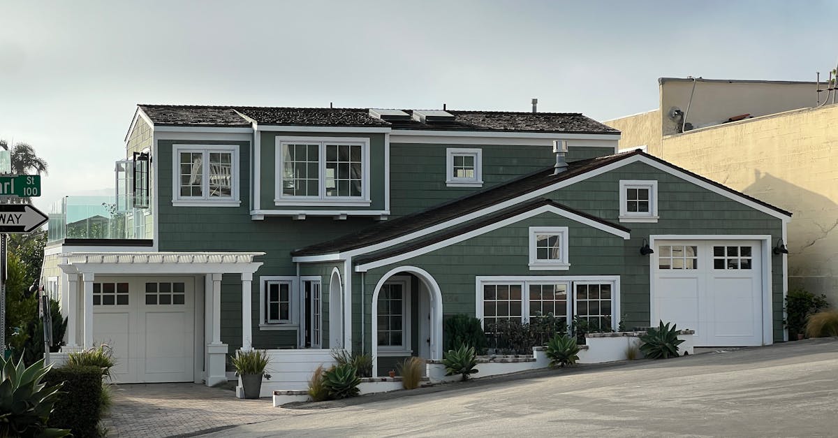 découvrez nos services de remplacement de portes de garage. profitez d'une installation rapide, d'un choix varié de styles et de matériaux, et d'une expertise professionnelle pour améliorer la sécurité et l'esthétique de votre maison.