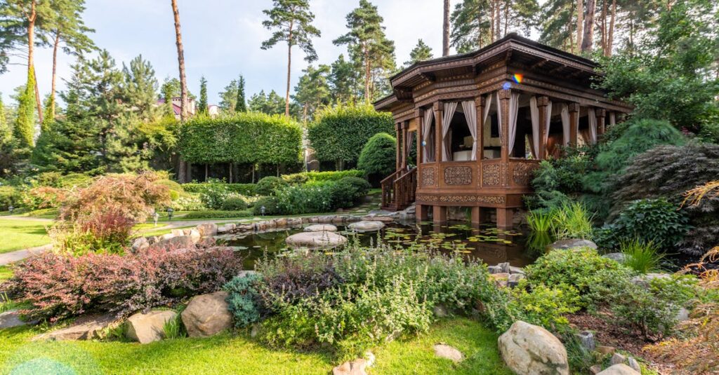 pergola ou kiosque de jardin : tous les conseils pour le tarif, l’installation et le choix découvrez notre gamme de tonnelles de jardin, idéales pour créer un espace convivial et ombragé dans votre jardin. design élégant et matériaux de qualité, nos abris de jardin vous offrent confort et style pour vos moments en extérieur.