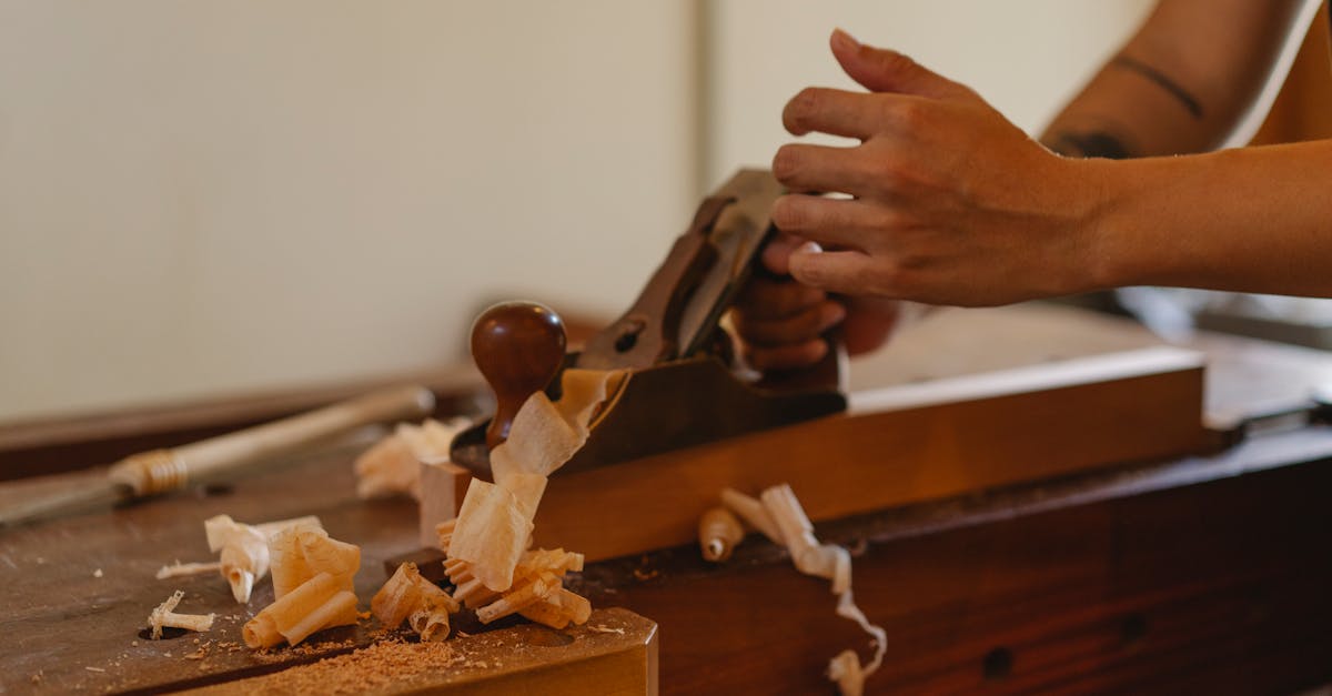 découvrez le processus de transformation du bois, de l'abattage à la finition, en passant par le sciage et le séchage. apprenez comment améliorer la qualité de vos projets en bois grâce à des techniques de traitement innovantes et respectueuses de l'environnement.