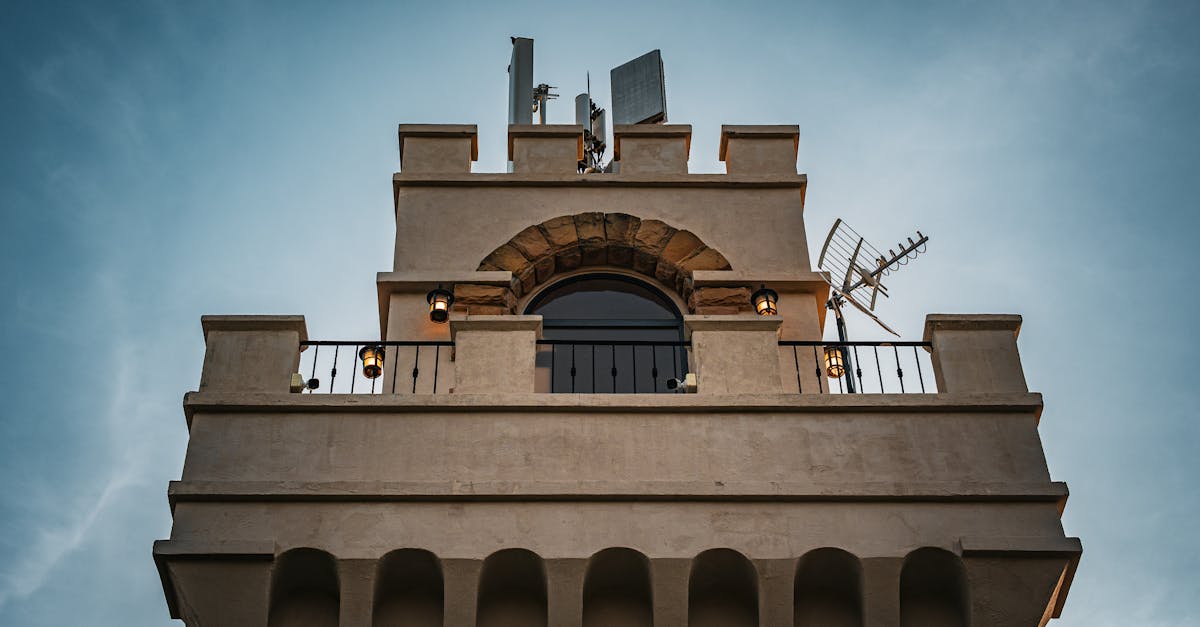 découvrez le velux balcony, une solution innovante pour transformer votre espace sous les combles en un lieu lumineux et agréable. bénéficiez de la vue et d'une ouverture pratique tout en ajoutant une touche moderne à votre maison.