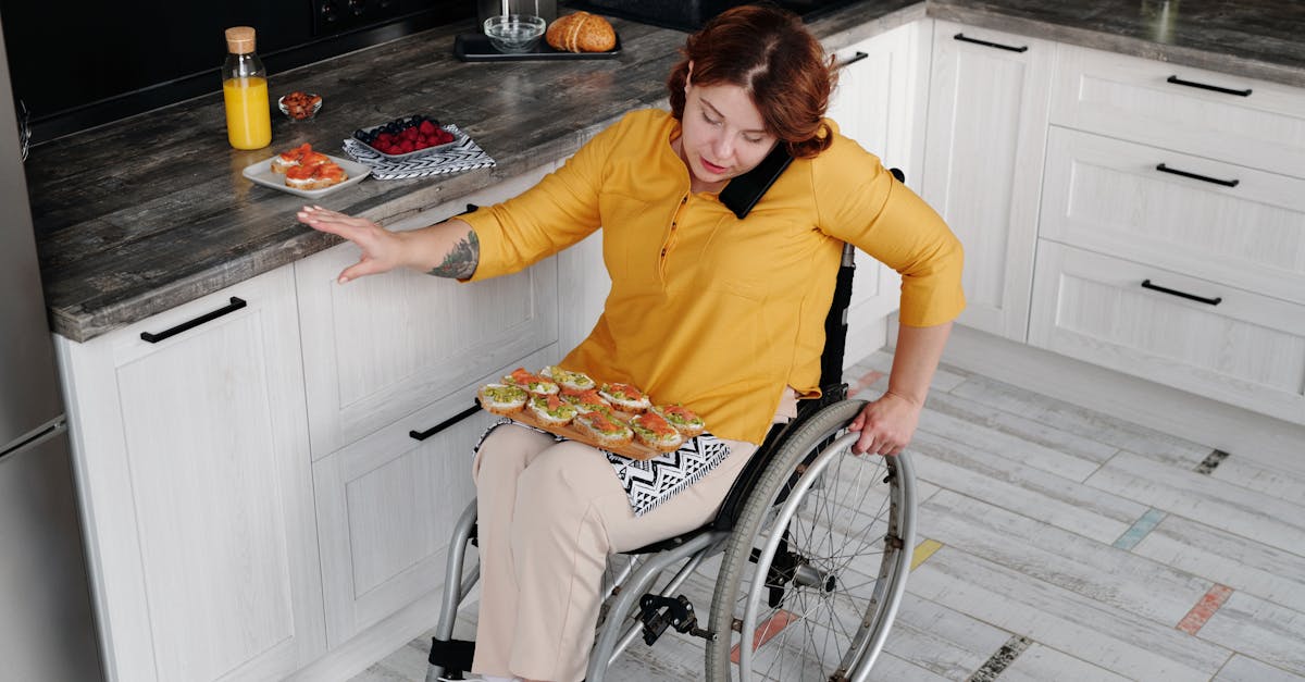 découvrez notre cuisine accessible, conçue pour allier confort et fonctionnalité. parfaite pour tous, elle offre des aménagements adaptés pour profiter de la cuisine en toute sécurité et aisance.