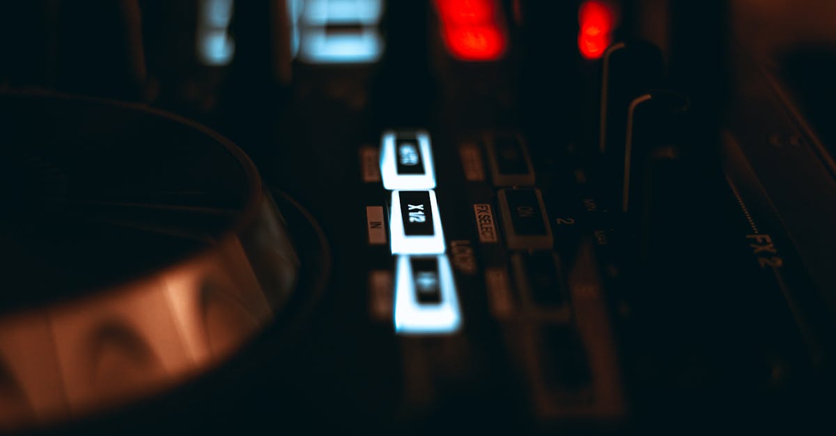découvrez le commutateur jour/nuit, une solution pratique pour ajuster l'éclairage de votre espace en fonction de la lumière naturelle. optimisez votre confort et économisez de l'énergie facilement, que ce soit pour l'intérieur ou l'extérieur.
