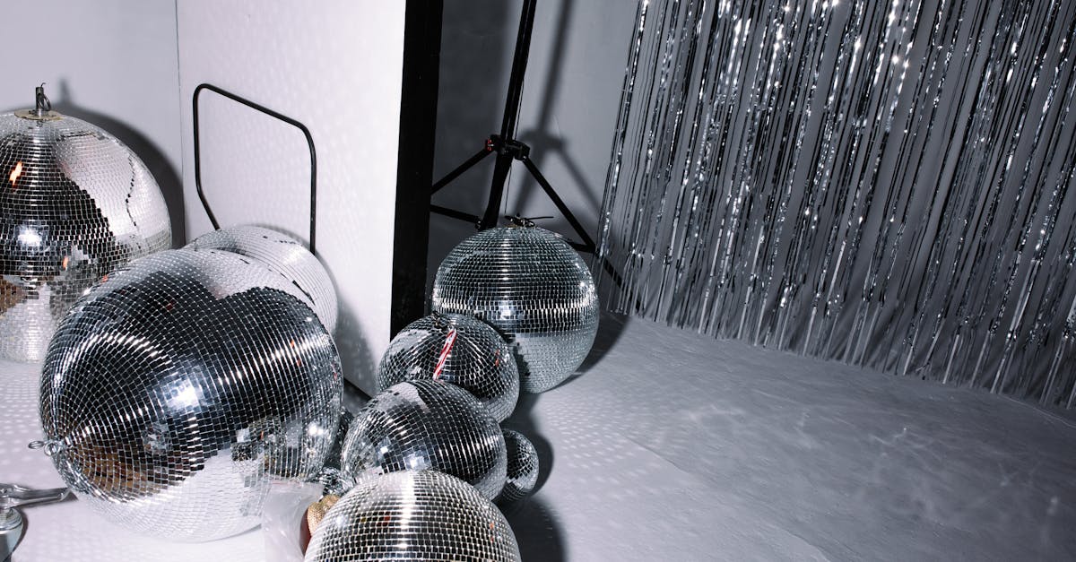 découvrez notre sélection d'accessoires décoratifs qui ajoutent une touche unique à votre intérieur. transformez chaque espace avec des pièces élégantes et stylées, parfaites pour refléter votre personnalité et votre goût. explorez nos collections pour trouver l'inspiration et embellir votre maison.