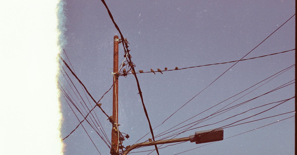 découvrez les normes électriques essentielles pour garantir la sécurité et la conformité de vos installations. informez-vous sur les réglementations, les bonnes pratiques et les mises à jour récentes en matière de standards électriques.