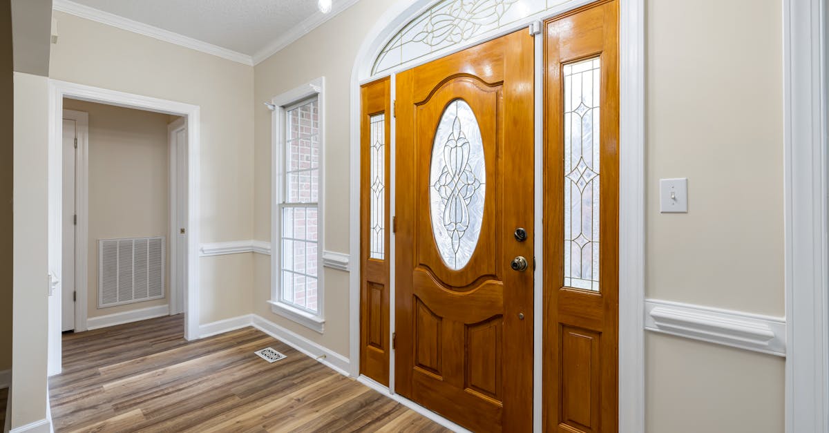 découvrez notre sélection raffinée de portes d'entrée en verre, alliant élégance et modernité. offrez à votre maison une touche de lumière naturelle et un style contemporain tout en garantissant sécurité et durabilité.