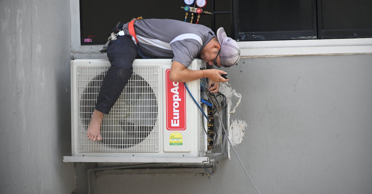 découvrez les compétences d'un technicien en chauffage, expert dans l'installation, l'entretien et la réparation de systèmes de chauffage. profitez d'un confort optimal dans votre maison avec des services de chauffage fiables et professionnels.