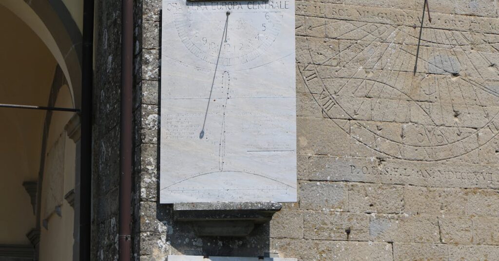 Une douche à l’italienne moderne en béton ciré découvrez l'élégance et le confort de la douche italienne : un espace moderne et élégant qui allie design et praticité pour transformer votre salle de bain en un véritable havre de paix.