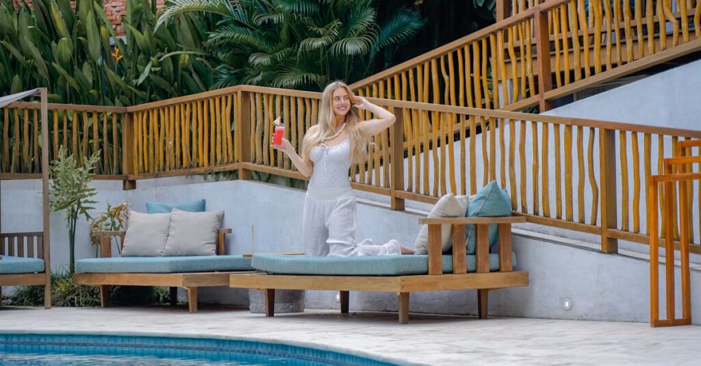 découvrez notre gamme de piscines ovales, idéales pour profiter des belles journées d'été. conçues pour s'intégrer harmonieusement dans votre jardin, nos piscines ovales offrent un espace de baignade spacieux et convivial. profitez de moments de détente et de divertissement en famille ou entre amis grâce à nos modèles robustes et faciles à installer.