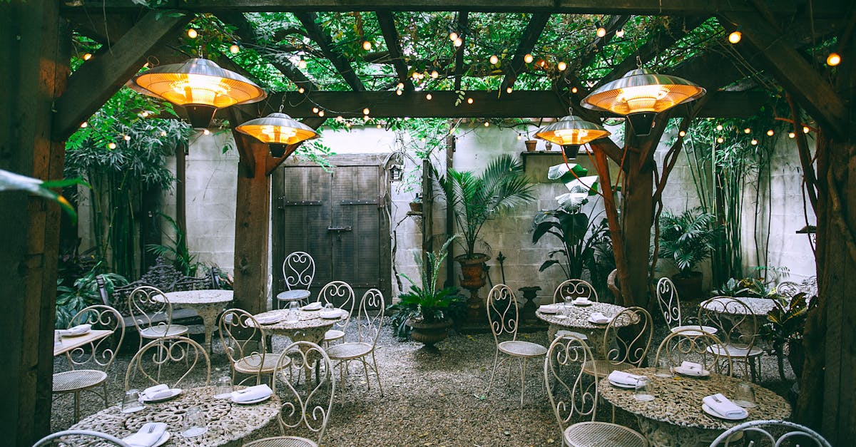 découvrez notre sélection de pergolas élégantes et fonctionnelles pour sublimer votre espace extérieur. profitez d'un abri esthétique et moderne tout en protégeant votre terrasse du soleil et des intempéries. transformez votre jardin en un véritable havre de paix avec nos pergolas sur mesure.