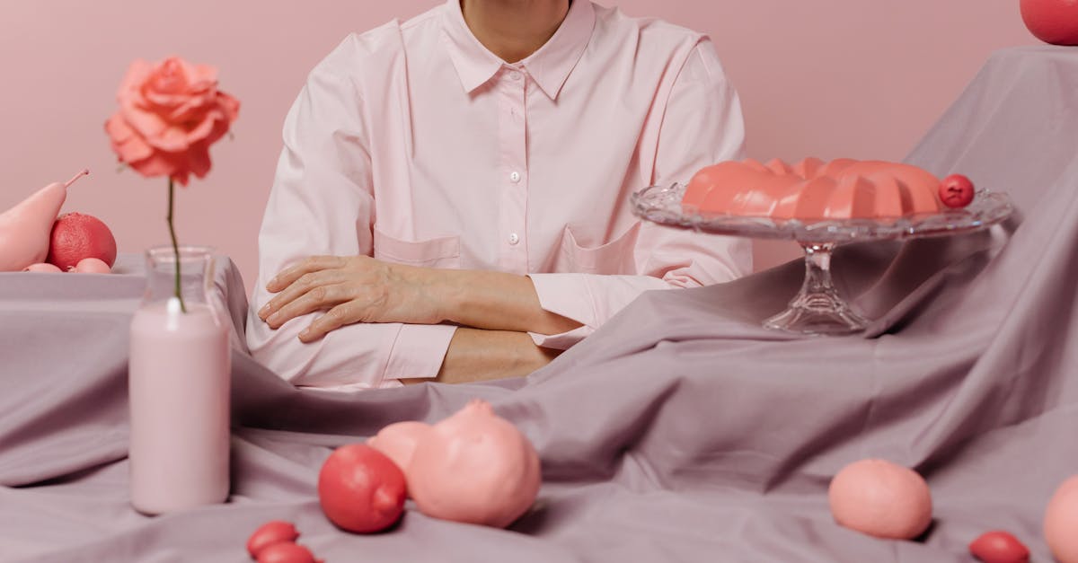 découvrez la beauté envoûtante de la rose pourpre, symbole d'amour et de mystère. parfaite pour toutes les occasions, elle apportera une touche de couleur et d'élégance à vos arrangements floraux.