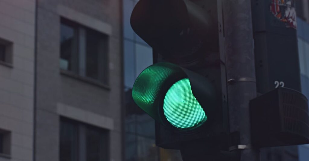 Comprendre l’éclairage de sécurité et les dispositifs BAES découvrez l'importance de l'éclairage de sécurité pour garantir la protection de vos espaces. apprenez comment un bon éclairage peut prévenir les accidents et améliorer la visibilité, tout en créant une atmosphère sécurisante.
