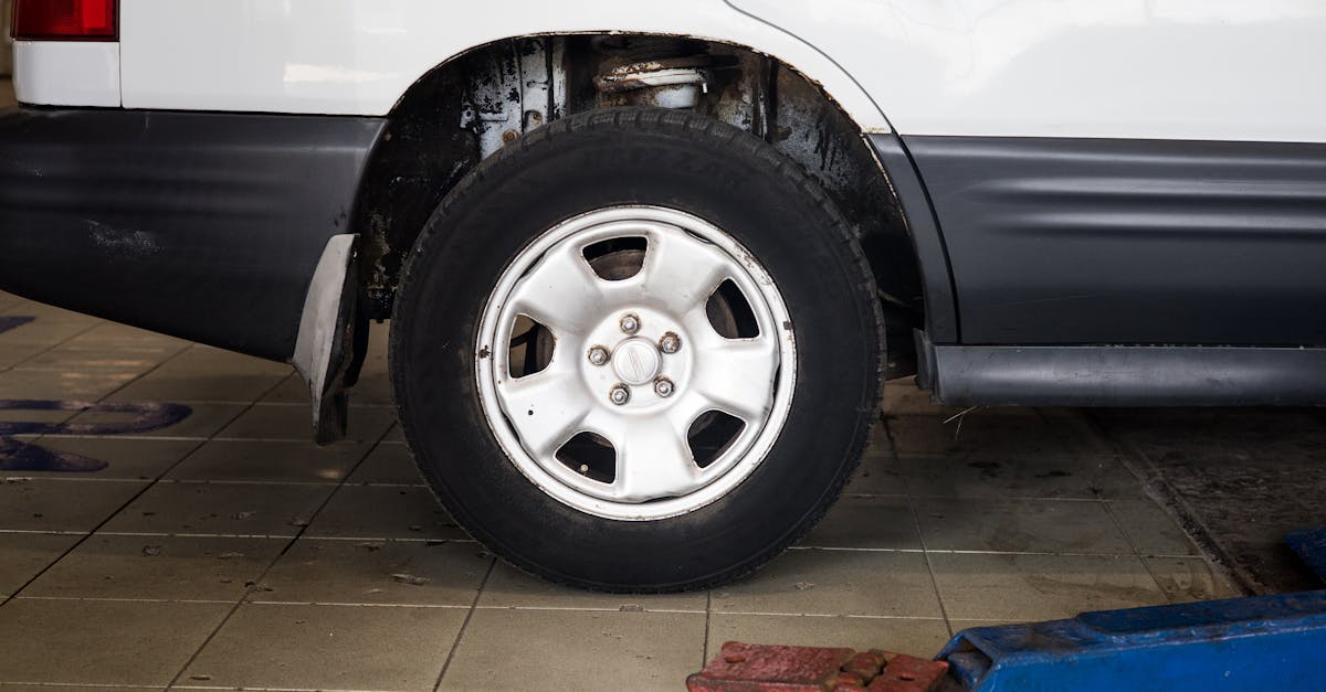 découvrez nos services professionnels de réparation de carrelage pour redonner vie à vos sols et murs. que ce soit pour des fissures, des éclats ou des joints endommagés, nos experts sont là pour vous offrir des solutions durables et esthétiques.