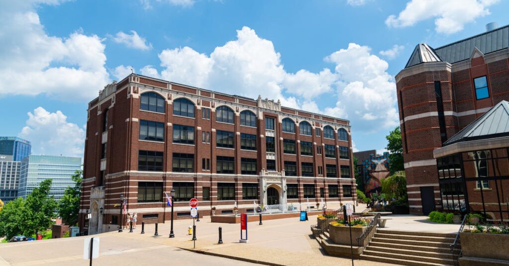 découvrez notre service d'estimation de briques, conçu pour vous aider à évaluer la valeur de vos matériaux de construction avec précision. obtenez des conseils d'experts et une évaluation détaillée pour vos projets de rénovation ou de construction.