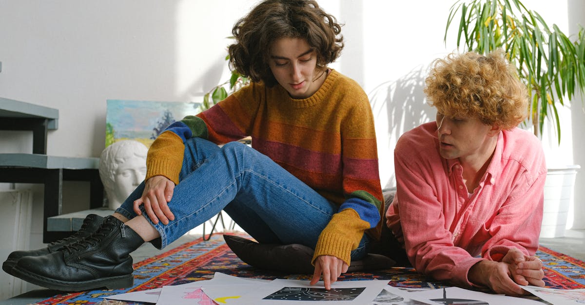 découvrez le concept d'un espace de travail collaboratif moderne avec 'collaborating floor'. optimisez la créativité et l'innovation grâce à un environnement partagé où la synergie entre les équipes favorise l'excellence et la productivité.