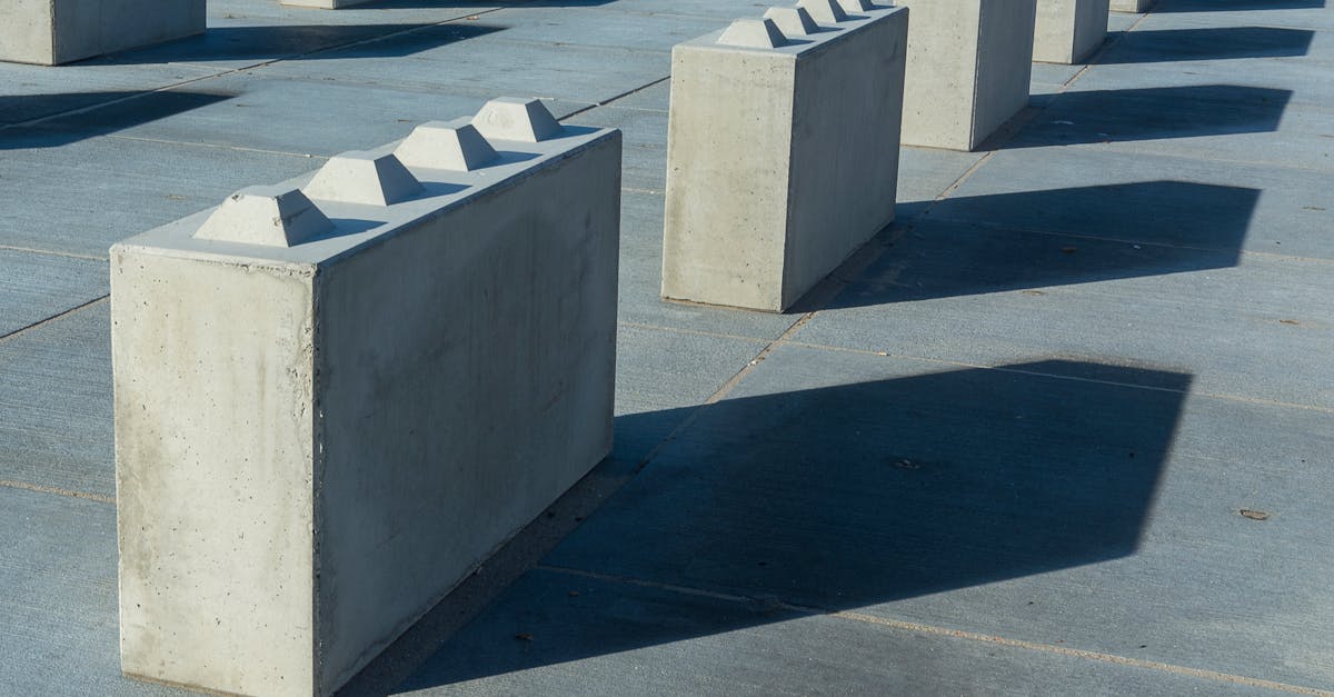 découvrez le monde du coffrage, une technique essentielle dans la construction. apprenez les différents types de coffrage, leurs applications et comment ils contribuent à la création de structures durables et précises.