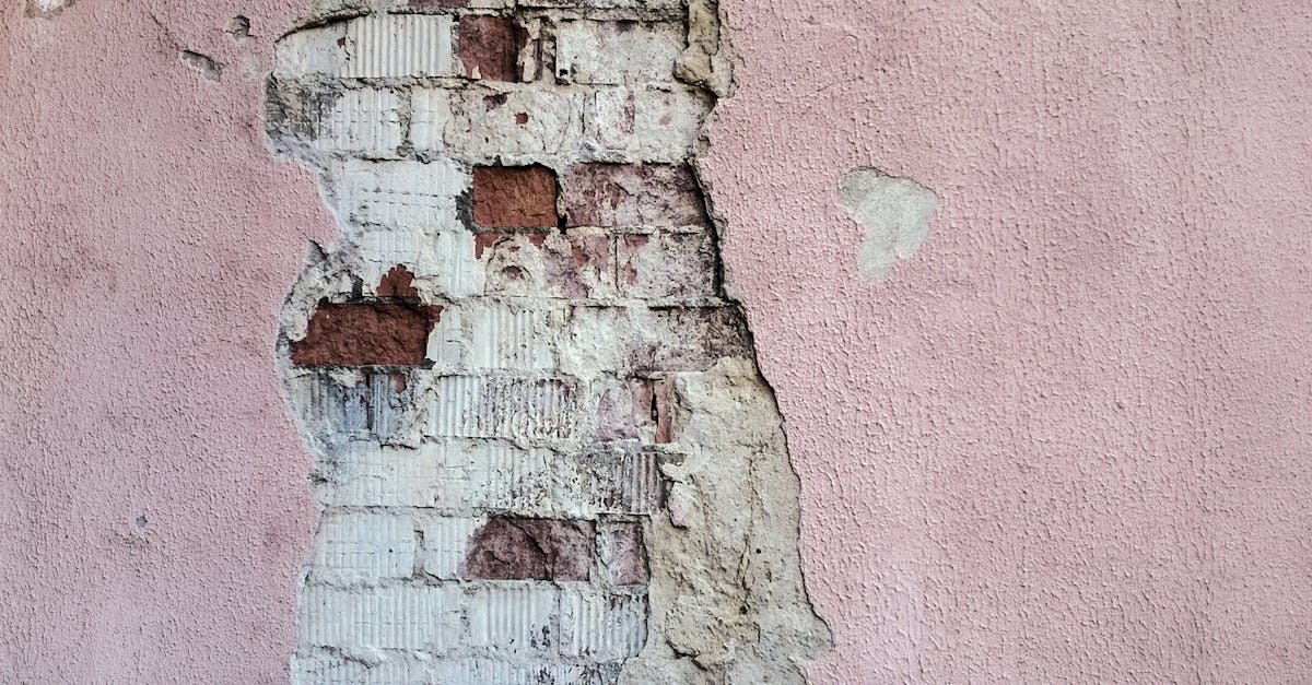 découvrez nos conseils et techniques efficaces pour le retrait de plâtre. apprenez à enlever le plâtre en toute sécurité, tout en préservant vos murs et en gagnant du temps. que vous soyez un bricoleur novice ou expérimenté, nos astuces vous guideront à travers le processus.
