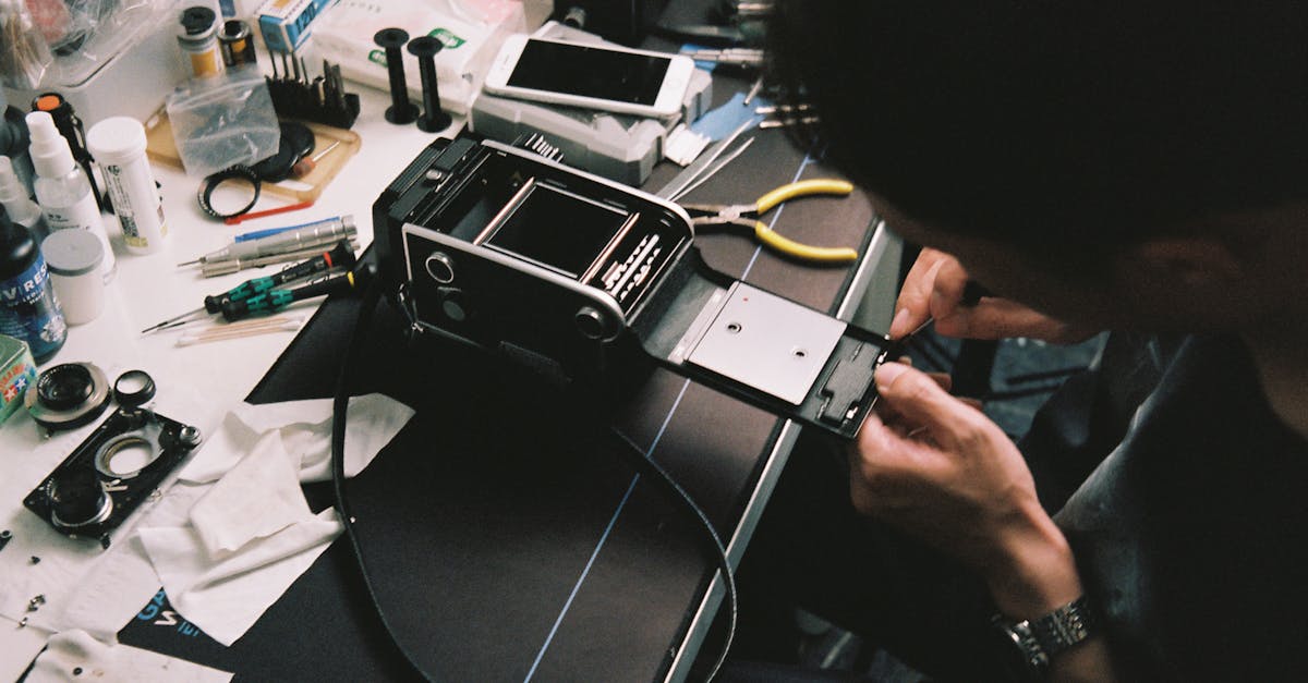 découvrez notre large sélection de tournevis adaptés à tous vos besoins en bricolage et en réparation. qualité, ergonomie et performance au rendez-vous pour un travail facile et efficace.