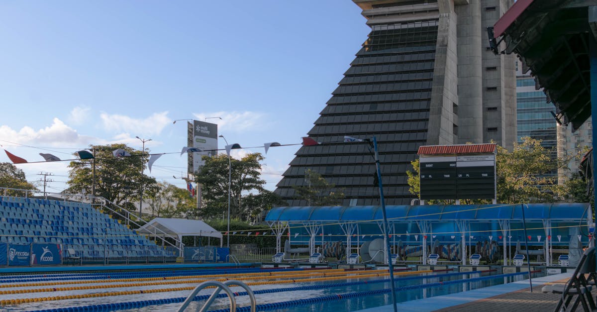 découvrez notre espace piscine, un véritable havre de détente et de convivialité. profitez de nos installations modernes, de notre ambiance relaxante et de multiples activités aquatiques pour petits et grands. plongez dans le bonheur au sein de notre oasis aquatique.