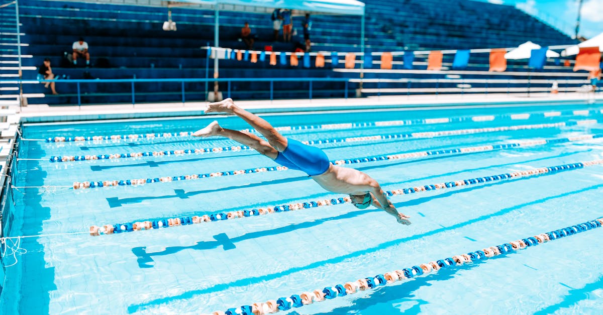 découvrez notre espace piscine, un havre de détente et de plaisir. profitez d'un cadre paisible, idéal pour des moments en famille ou entre amis, avec des transats confortables et des installations modernes. parfait pour se rafraîchir pendant les chaudes journées d'été.