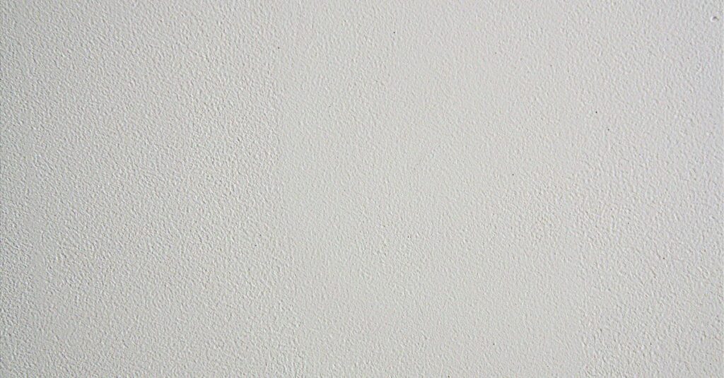 Guide complet sur l’enduit en ciment : coûts d’installation, techniques de mise en œuvre et différences entre monocouche et multicouches découvrez tout sur le ciment plâtré : ses usages, avantages et techniques d'application pour obtenir des murs solides et une finition lisse dans vos projets de construction ou de rénovation.