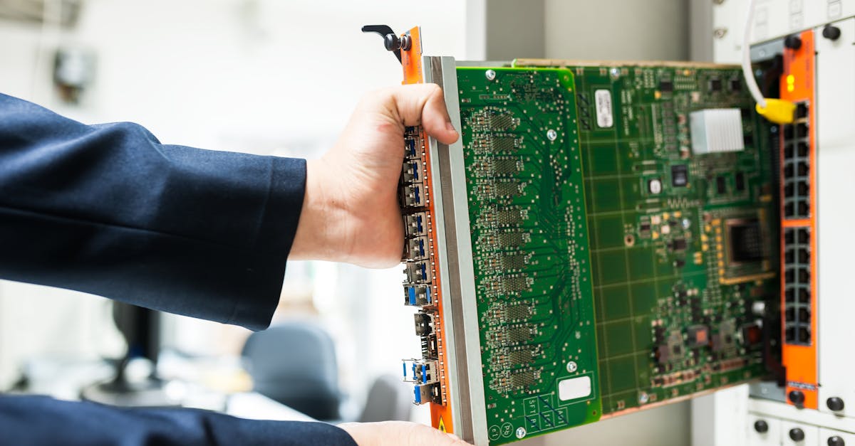 découvrez comment installer facilement un relais pour contrôler vos dispositifs électriques. suivez notre guide étape par étape pour assurer une installation sécurisée et efficace de votre interrupteur relais.