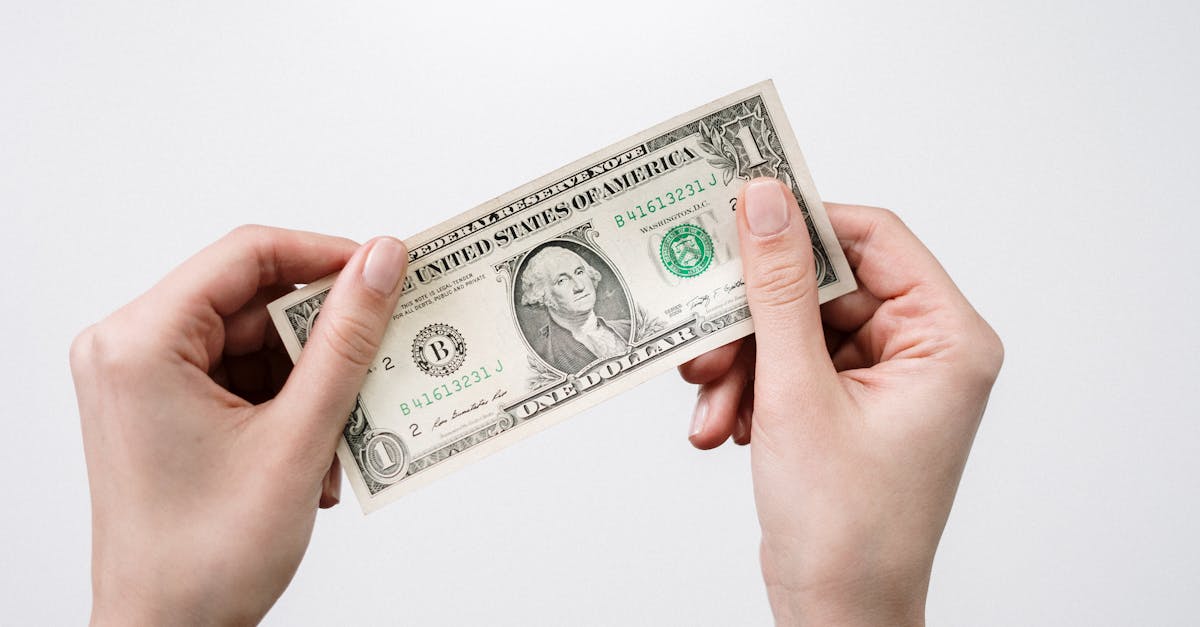 découvrez tout ce qu’il faut savoir sur le coût d’une toiture : prix moyens, facteurs qui influencent le tarif, conseils pour estimer votre projet de couverture et faire le bon choix pour votre budget.