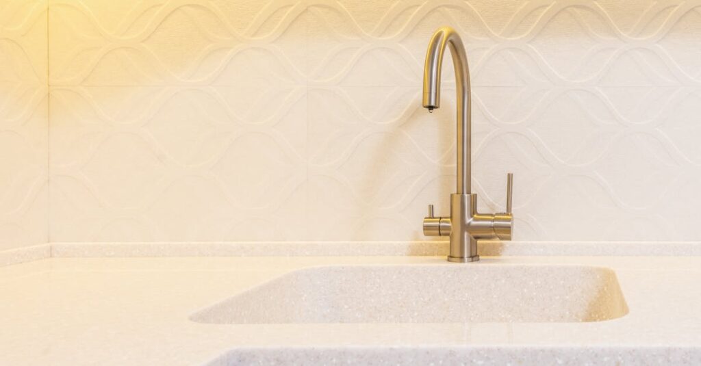 Tout savoir sur les piscines en inox : coûts, bénéfices, critères de sélection et conseils d’entretien découvrez les piscines en acier inoxydable : durabilité, élégance et modernité pour votre espace aquatique. profitez d'une installation sur mesure, résistante et facile d'entretien.